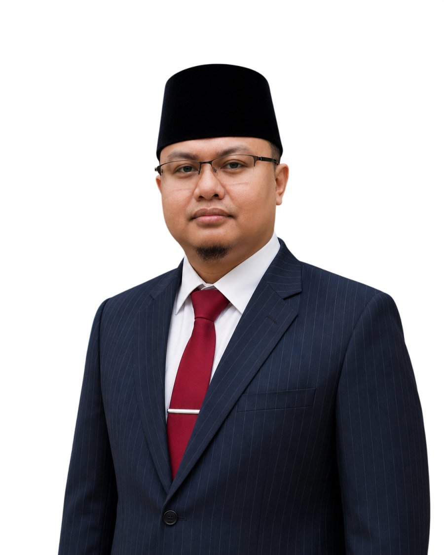 Ramadhan Fitria, S.Pd., S.H., S.Kom., M.Pd., M.M, Direktur Utama